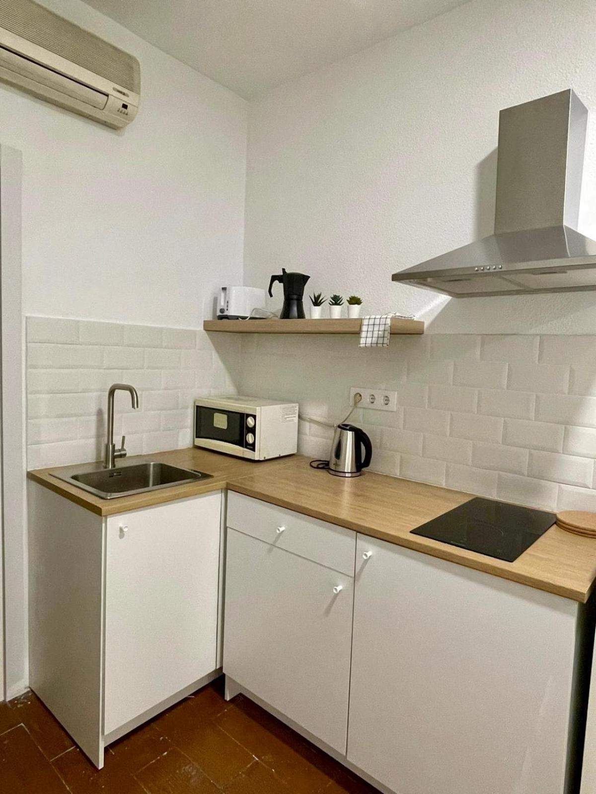 Rooms Caceres Мадрид Екстериор снимка
